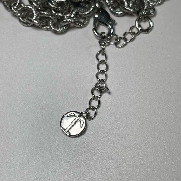 Talbots Opera Length Silver Tone Chain Lucite Necklace Classic Style - Picture 6 of 6